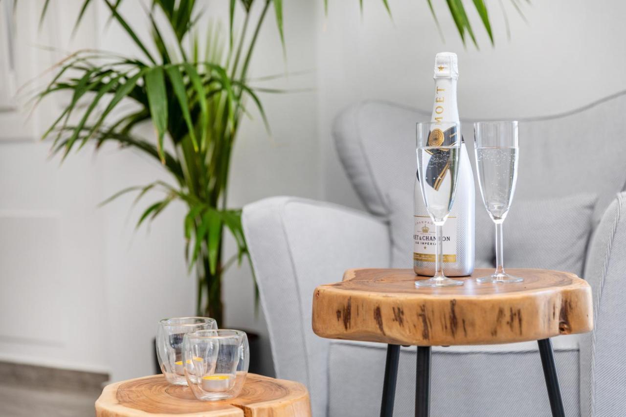 El_Puerto Luxury Port Suites Naxos City 외부 사진